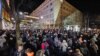 Protest pristalica koalicije "Srbija protiv nasilja" ispred Republičke izborne komisije u Beogradu (Foto: Fonet/Marko Dragoslavić)