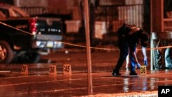 Policija na mjestu pucnjave u Filadelfiji (Foto: Steven M. Falk/The Philadelphia Inquirer via AP)