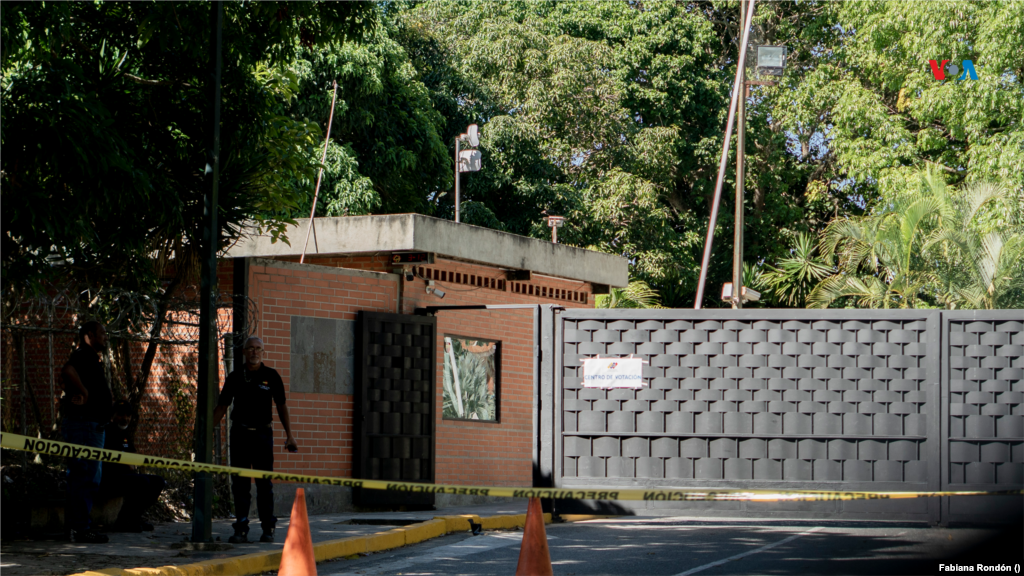 “El Esequibo es nuestro, esto no es un voto para el gobierno o para la oposición es un voto para no perder un territorio que nos pertenece” dijo ciudadana al oeste de la ciudad capital que prefirió no identificarse.