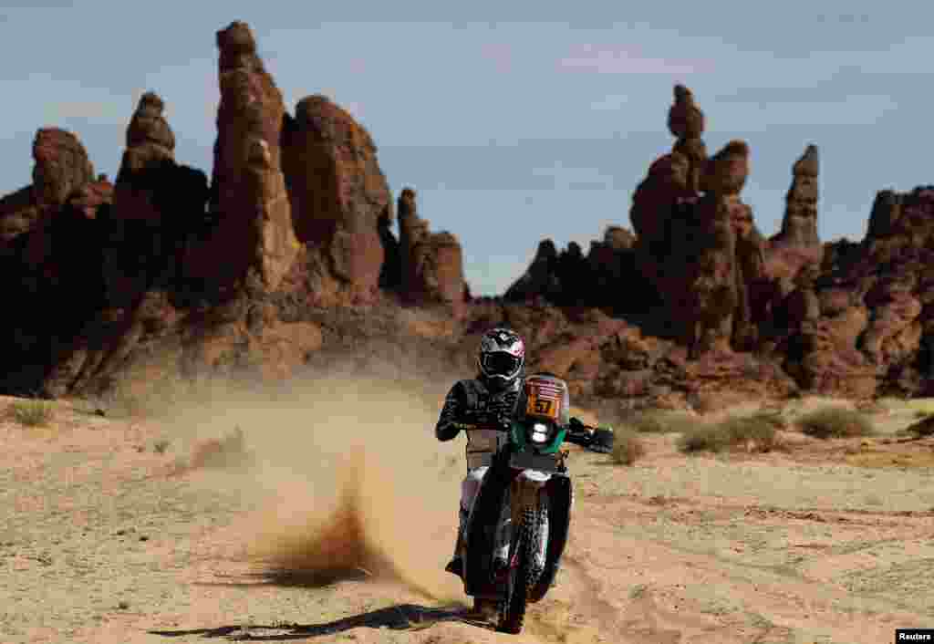 Fantic Racing Rally's Tommaso Montanari competes during stage 9 of of the Dakar rally 2024 between Hail and Al-Ula, Saudi Arabia.