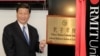 时为中国国家副主席的习近平在墨尔本皇家理工大学为澳大利亚的第一所中医孔子学院揭牌。（2010年6月20日）