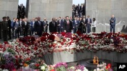 Траурная церемония в память о погибших в результате геноцида армян в Османской империи. Ереван, 24 апреля 2024 г.