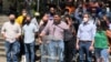 El dirigente opositor venezolano Freddy Superlano ofrece una rueda de prensa en Caracas junto a compañeros, incluido el líder opositor, Juan Guaidó, el 29 de noviembre de 2021.
