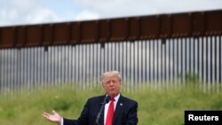 Выступление Дональда Трампа в городке Фарр, штат Техас, 30 июня 2021 г. (REUTERS/Callaghan O'Hare) 
