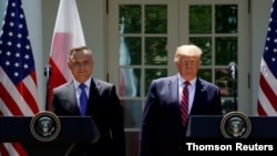 Президенты Анджей Дуда и Дональд Трамп на одной из предыдущих встреч (архивное фото)