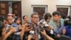 Staf Khusus Presiden Bidang Komunikasi, Johan Budi SP (Foto: VOA/Andylala).
