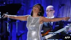 Whitney Houston’ın Ölümü Basından 27 Dakika Önce Twitter’da Paylaşıldı