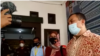Dosen Universitas Syiah Kuala Saiful Mahdi saat di Kejaksaan Negeri Banda Aceh pada Kamis, 2 September 2021 (Tangkapan Layar/YouTube Changeorg Indonesia).