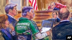 У суді Манафорт сидів у візку. Суддя Елліс наголосив, що вирок жодним чином непов'язаний із будь-якою змовою з Росією
