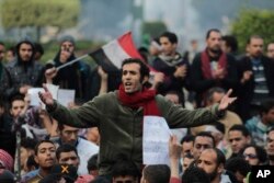 “Xeyirxah diktator” mifini qidalandıran amillərdən biri də bəzi millətlərin demokratiyaya hazır yaxud layiq olmaması düşüncəsidir.