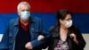 Na bolničkom lečenju je 2.959 pacijenata, od kojih su 143 na respiratorima. Od početka epidemije od korona virusa je obolelo 70.424, a zvanično je registrovano ukupno 936 preminulih. (Foto: AP Photo/Darko Vojinovic)