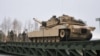 Menhan AS Austin di Warsawa, AS Akan Jual 250 Tank ke Polandia 